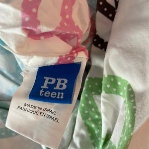 Pottery barn teen queen duvet and 2 pillow shams